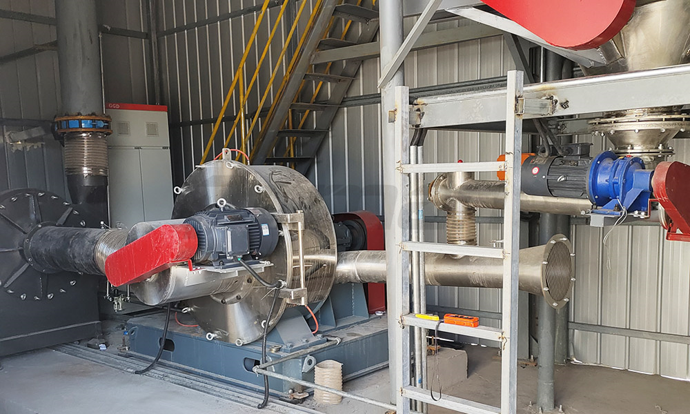 某公司研磨機(jī)項(xiàng)目現(xiàn)場